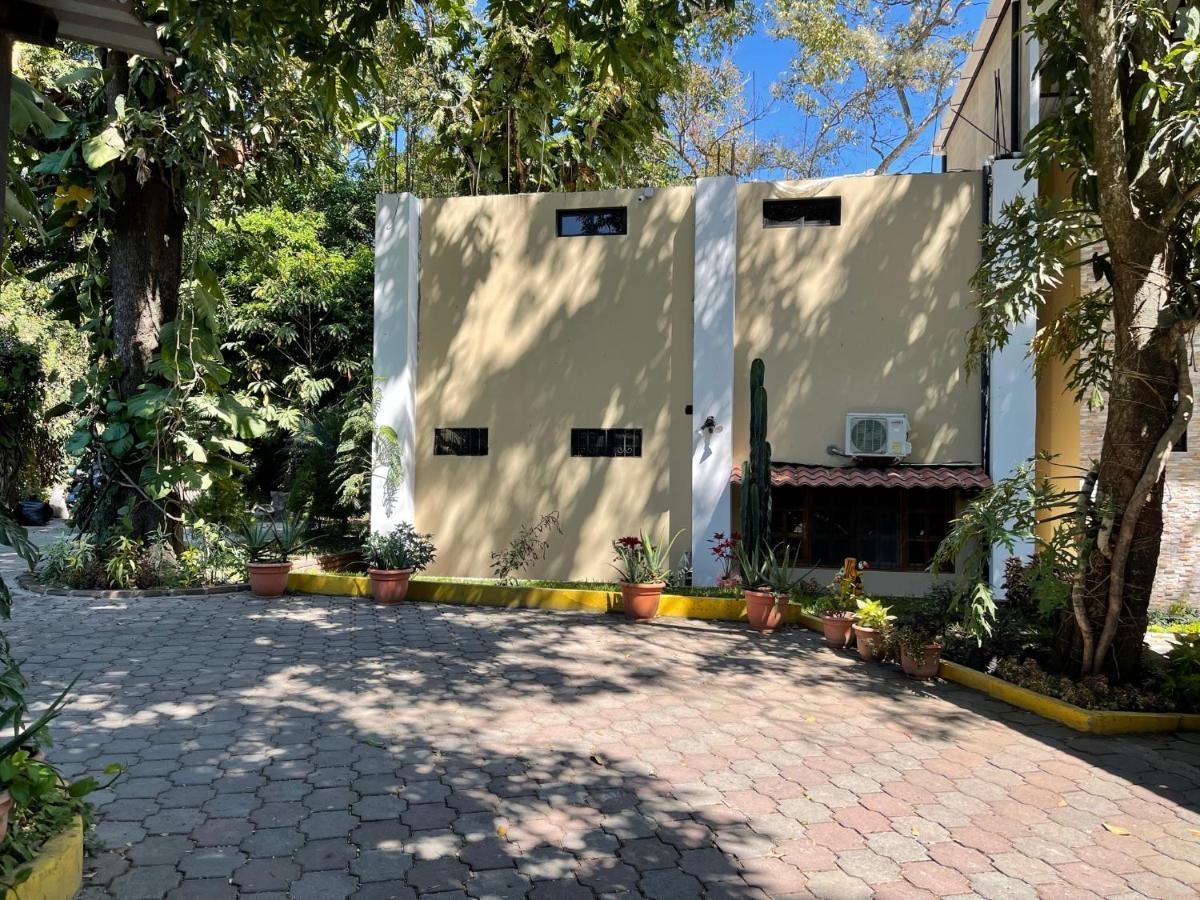 סאן סלבדור Villa Las Flores מראה חיצוני תמונה