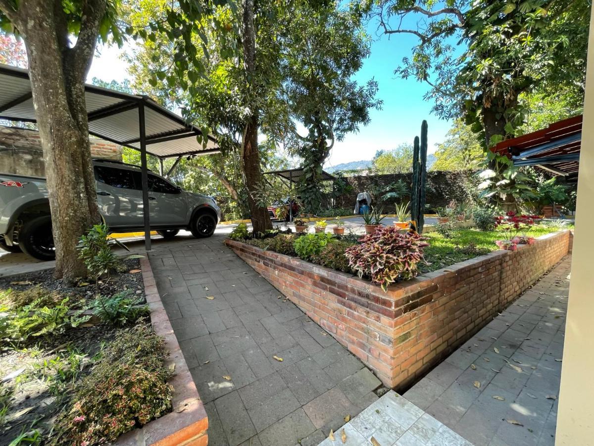 סאן סלבדור Villa Las Flores מראה חיצוני תמונה