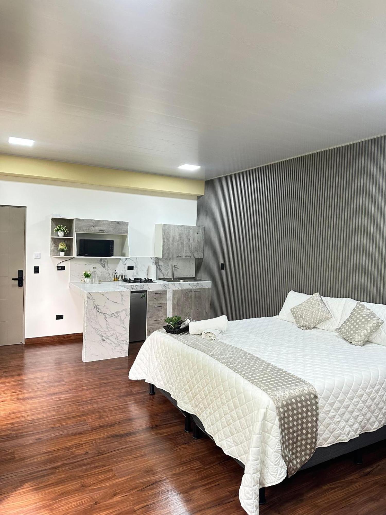 סאן סלבדור Villa Las Flores מראה חיצוני תמונה